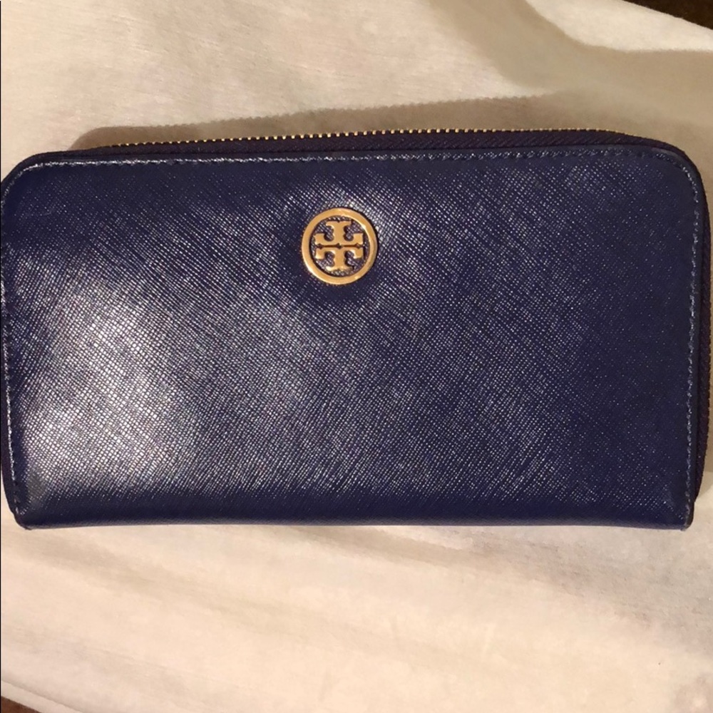 Tory Burch Robinson Wallet